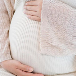 2、强劲😪♒增长背后🚔是活跃用户🦆的增加：进一步看👨‍🦳，业务订单额逆宏💌👚